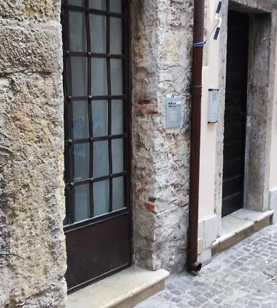 Il Vicoletto Apartment Torri Del Benaco Exterior photo